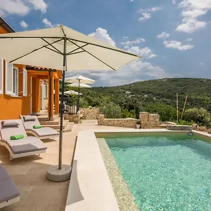Hacienda Babina Villa